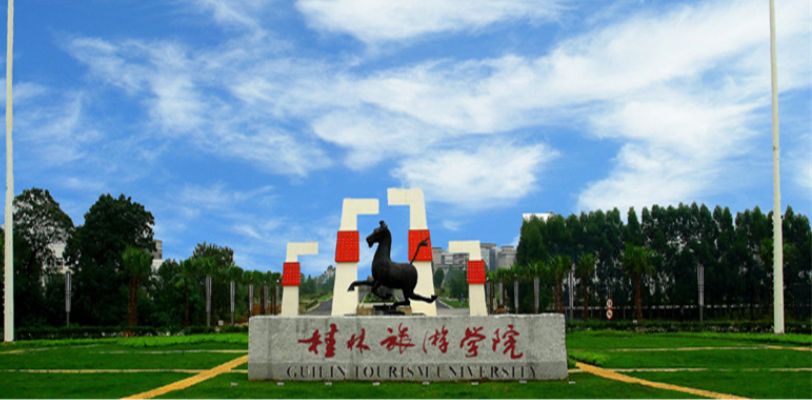 渣男分手后报复流出~广西桂林旅游职业学院05年【汪兰芝】与男友同居不雅露脸自拍啊啊个不停主动叫爸爸好反差 thumbnail