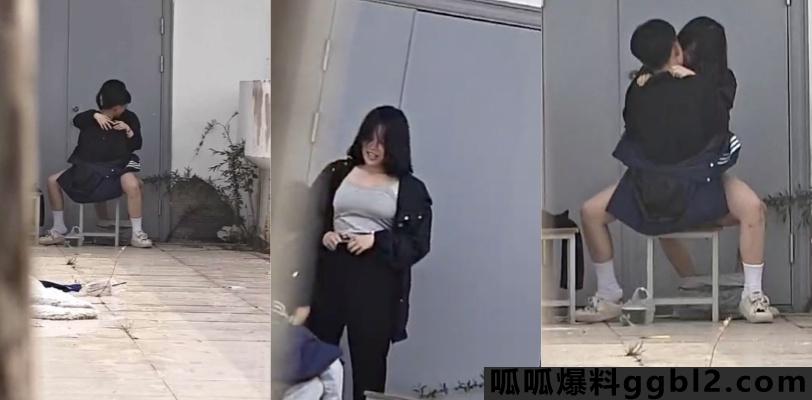【网友投稿】太刺激了!广西职业技术学院饥渴嫩妹 跟男朋友在学校天台行不雅之事 小情侣太饥渴了 thumbnail